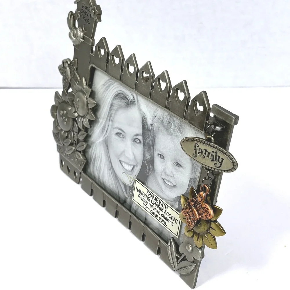 Vtg Fetco Pewter Family Charm PhotoFrame Picket Fence Flowers Country Garden
